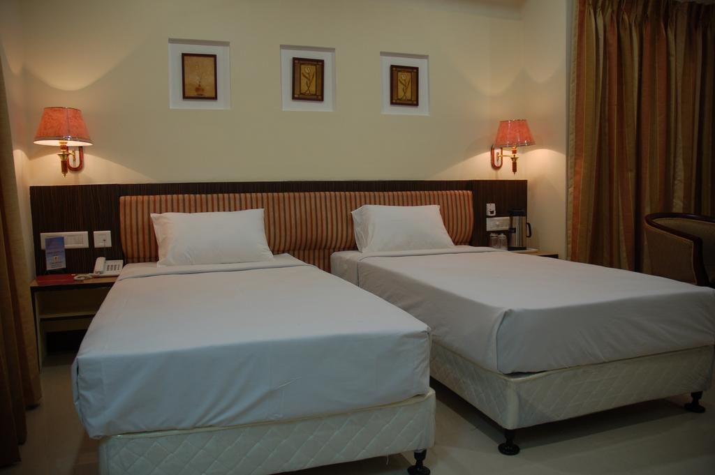Hotel Sitara Royal Hyderabad Habitación foto